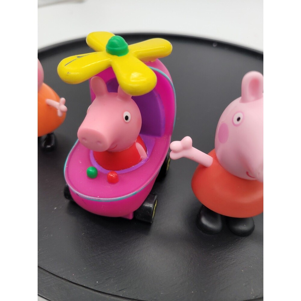 Lot Of 3 Peppa Pig Jazwares Pink Helicopter Rubber Plastic Action Figure 3" - Picture 7 of 14
